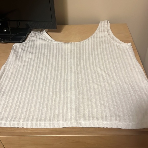 White Tank With Buttons - Picture 5 of 5